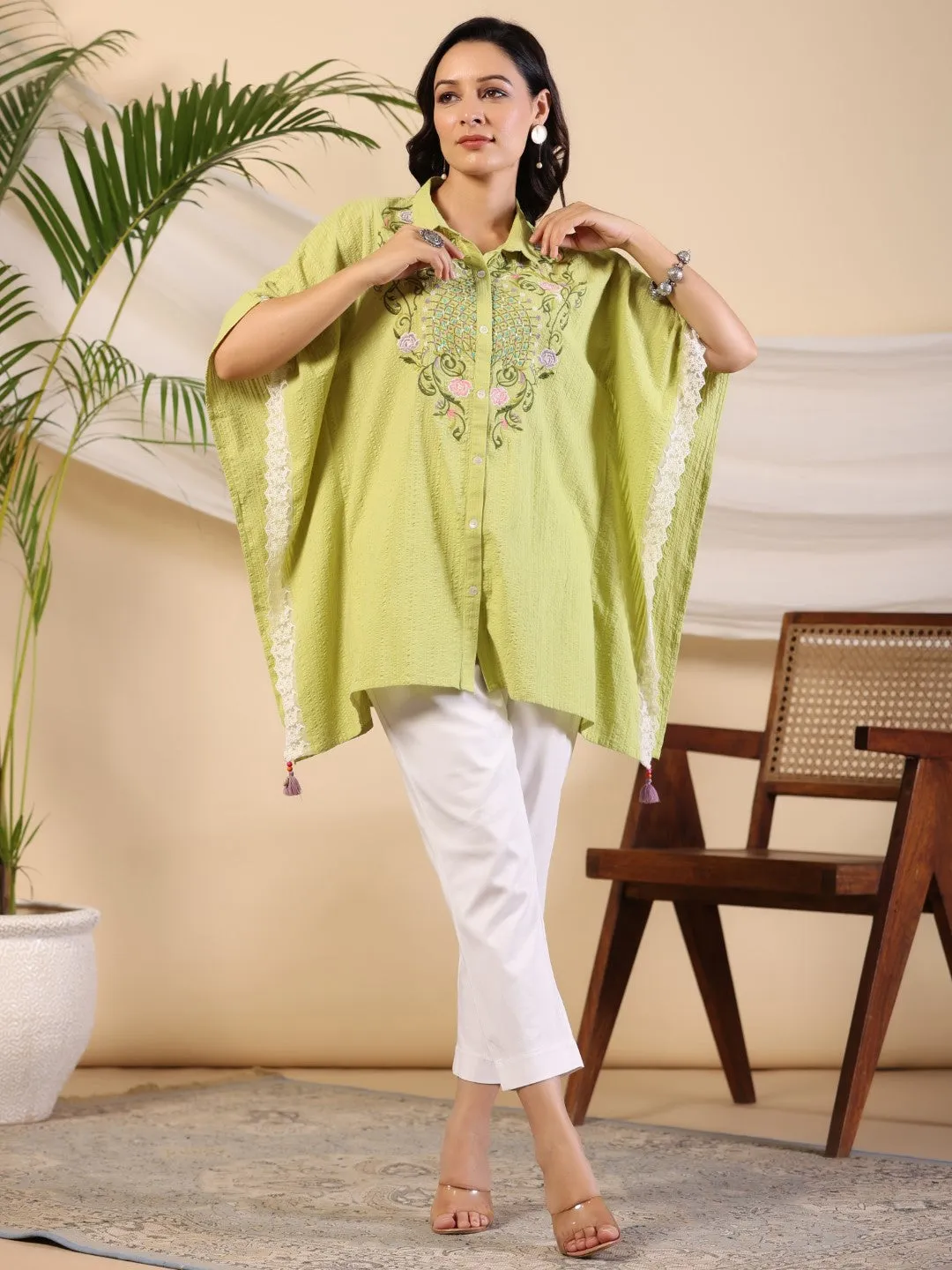 Jashvi Green Floral Printed SeerSucker Kaftan tunic With Thread Work