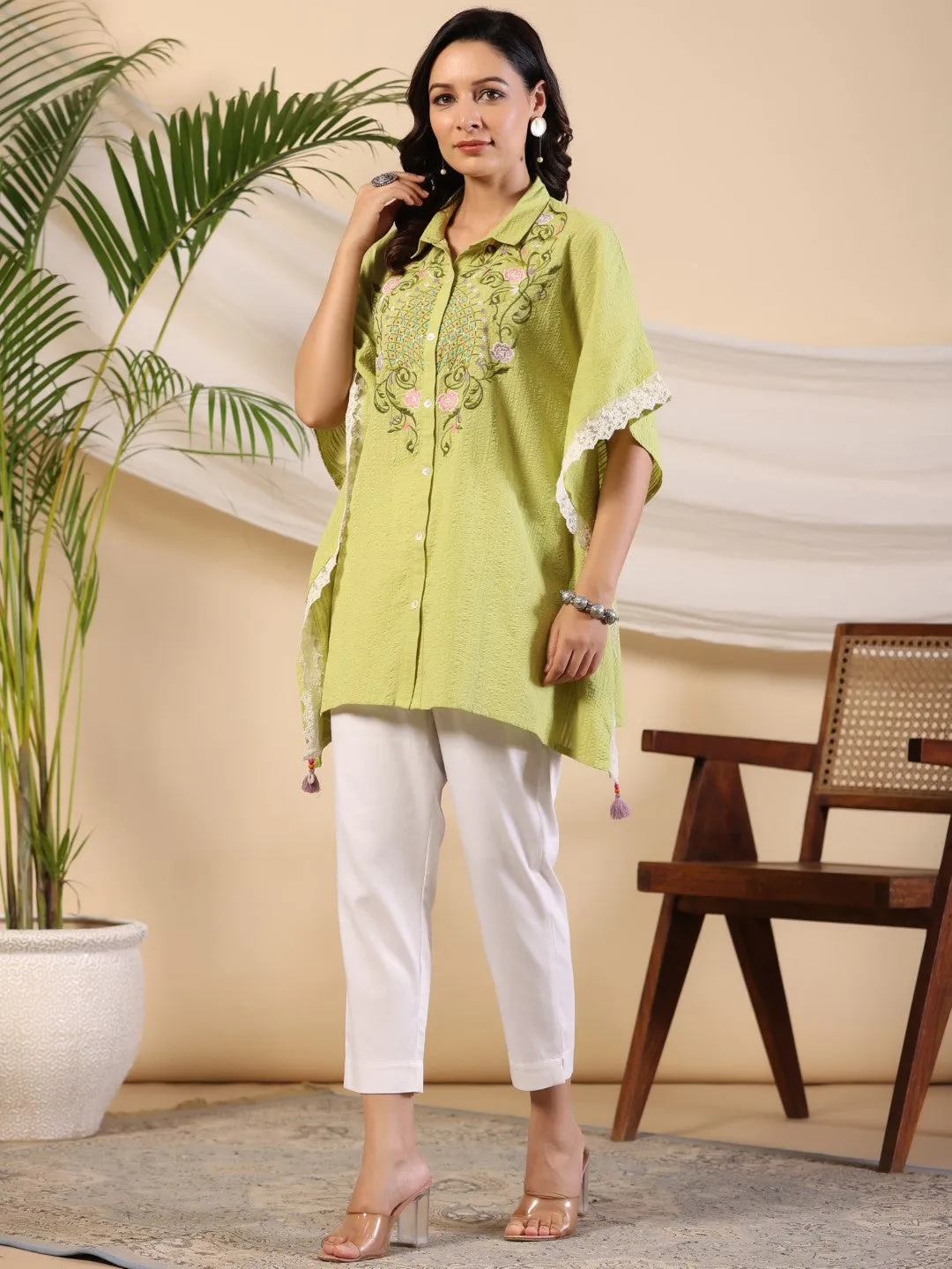 Jashvi Green Floral Printed SeerSucker Kaftan tunic With Thread Work