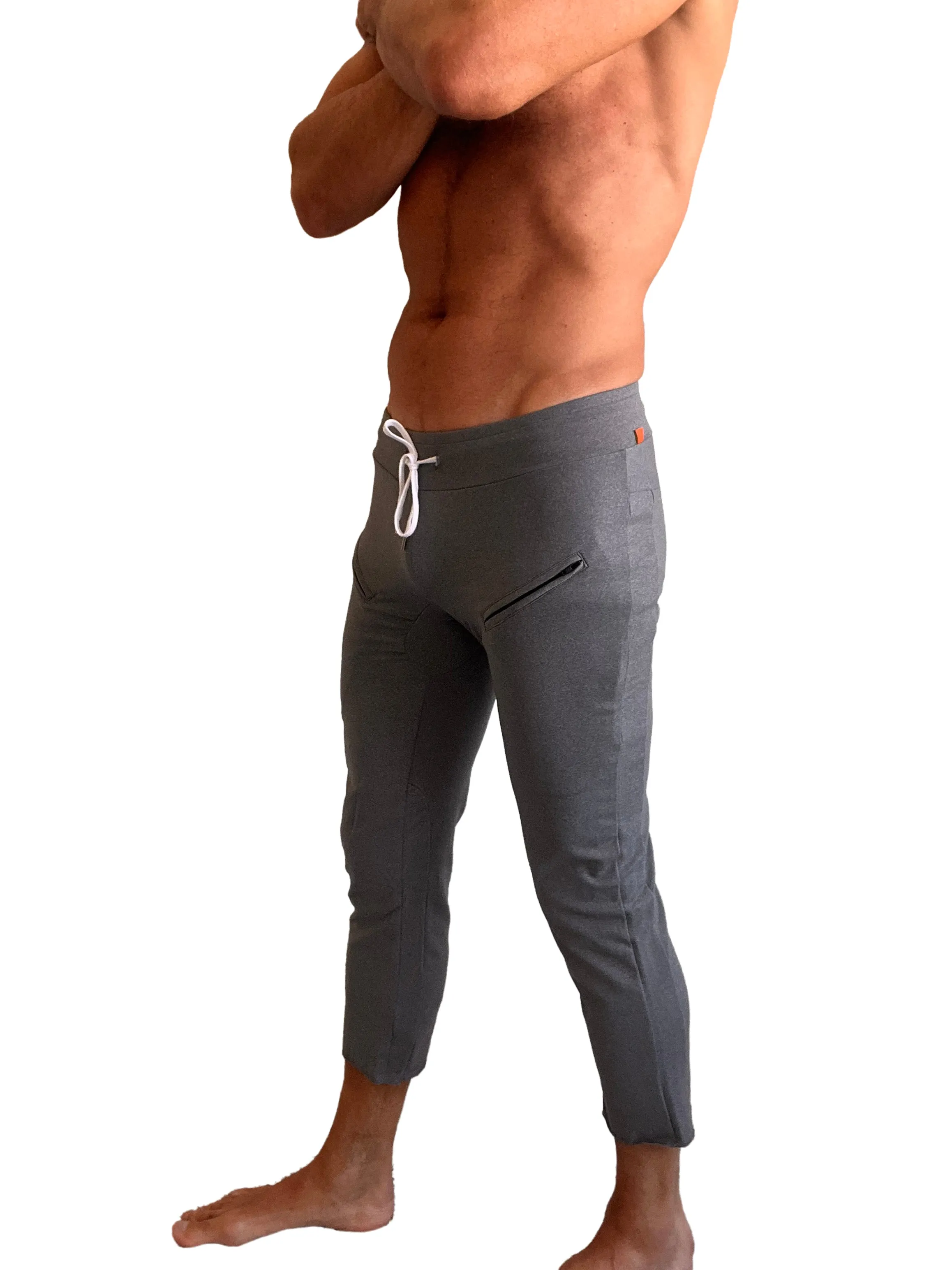 PERFORMANCE Premium Mens 4/5 Zipper Pocket Capri Yoga Pants (Dark Grey Heather)