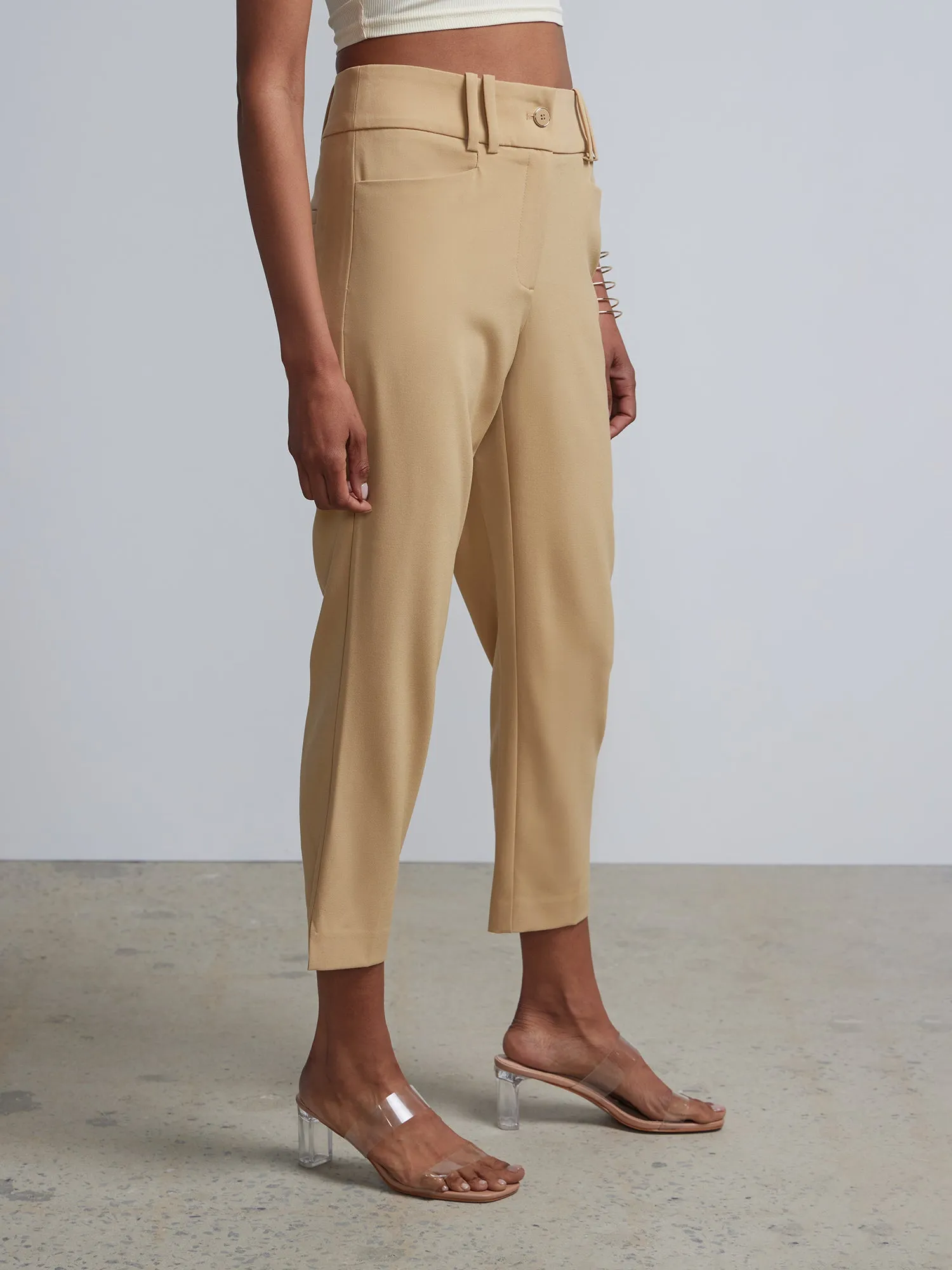 Petite Essential Stretch High Rise Capri Pant