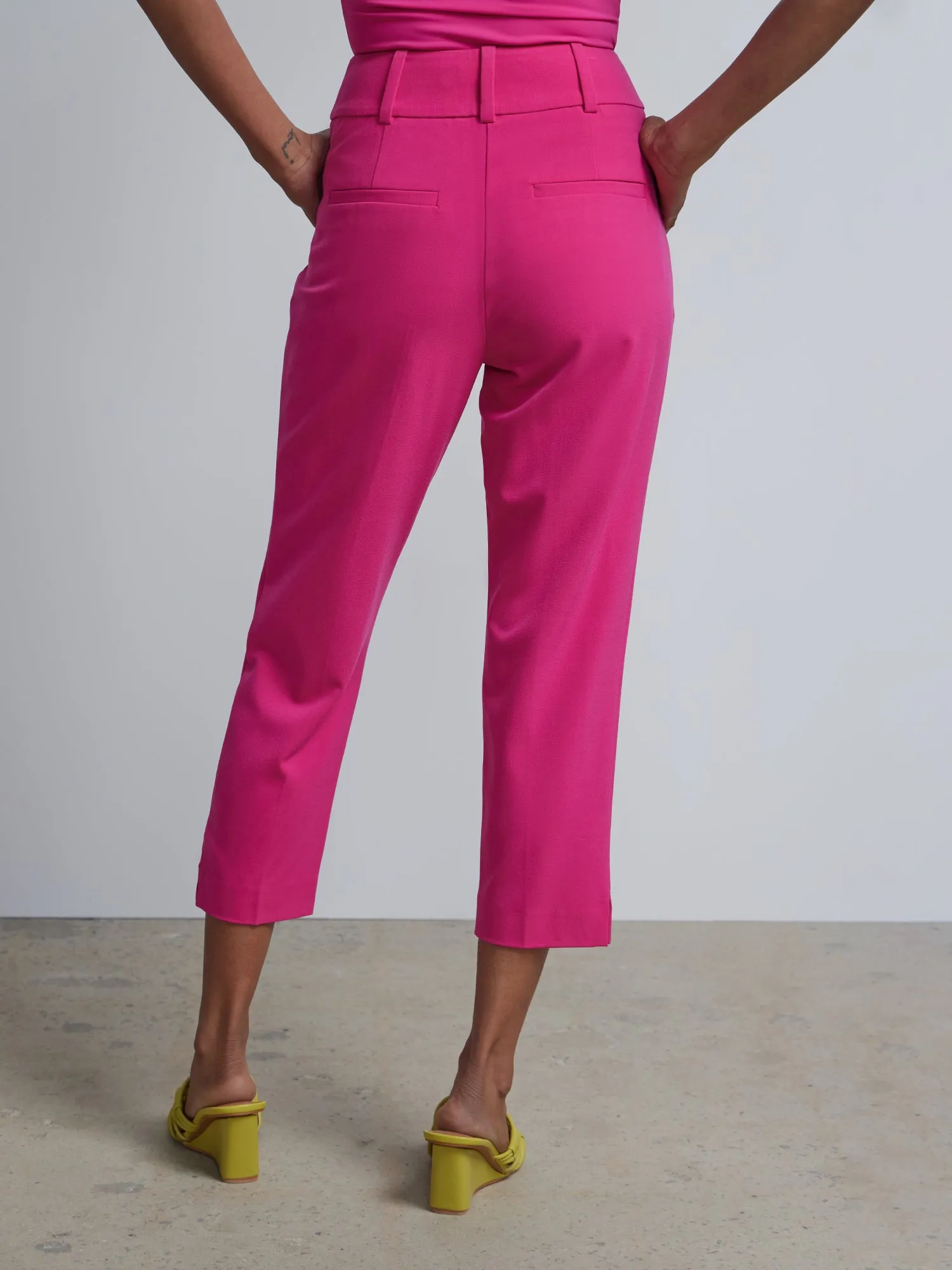 Petite Essential Stretch High Rise Capri Pant