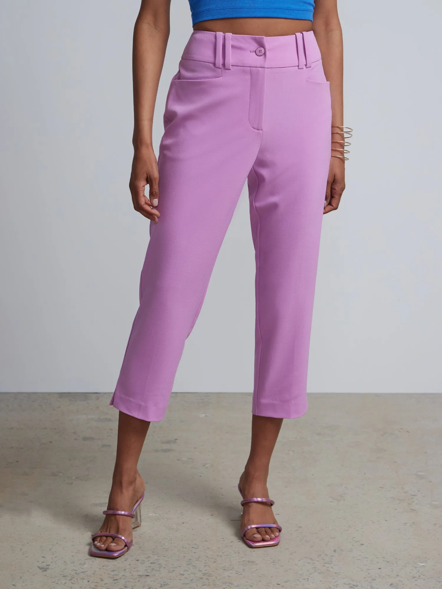 Petite Essential Stretch High Rise Capri Pant