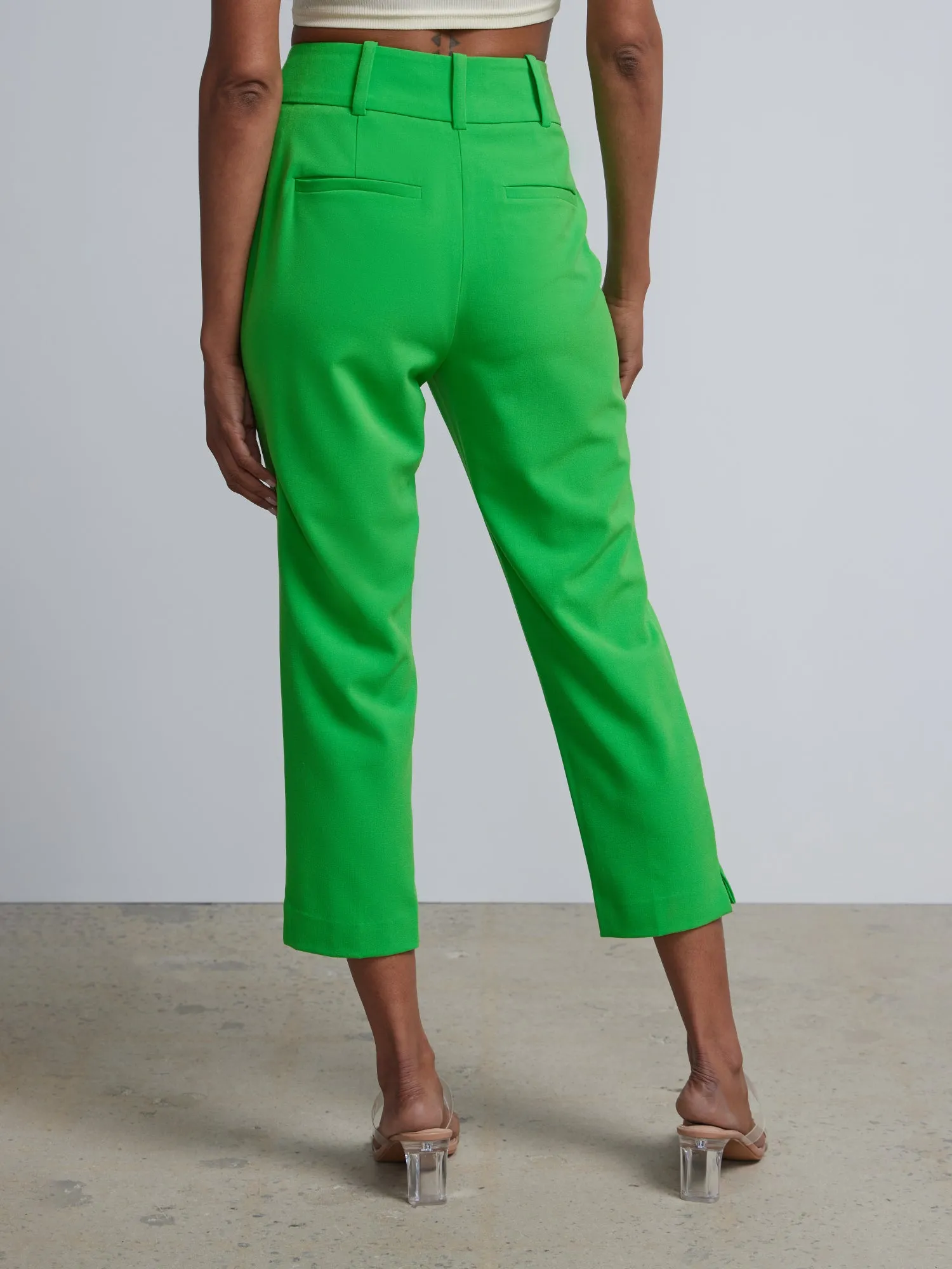 Petite Essential Stretch High Rise Capri Pant