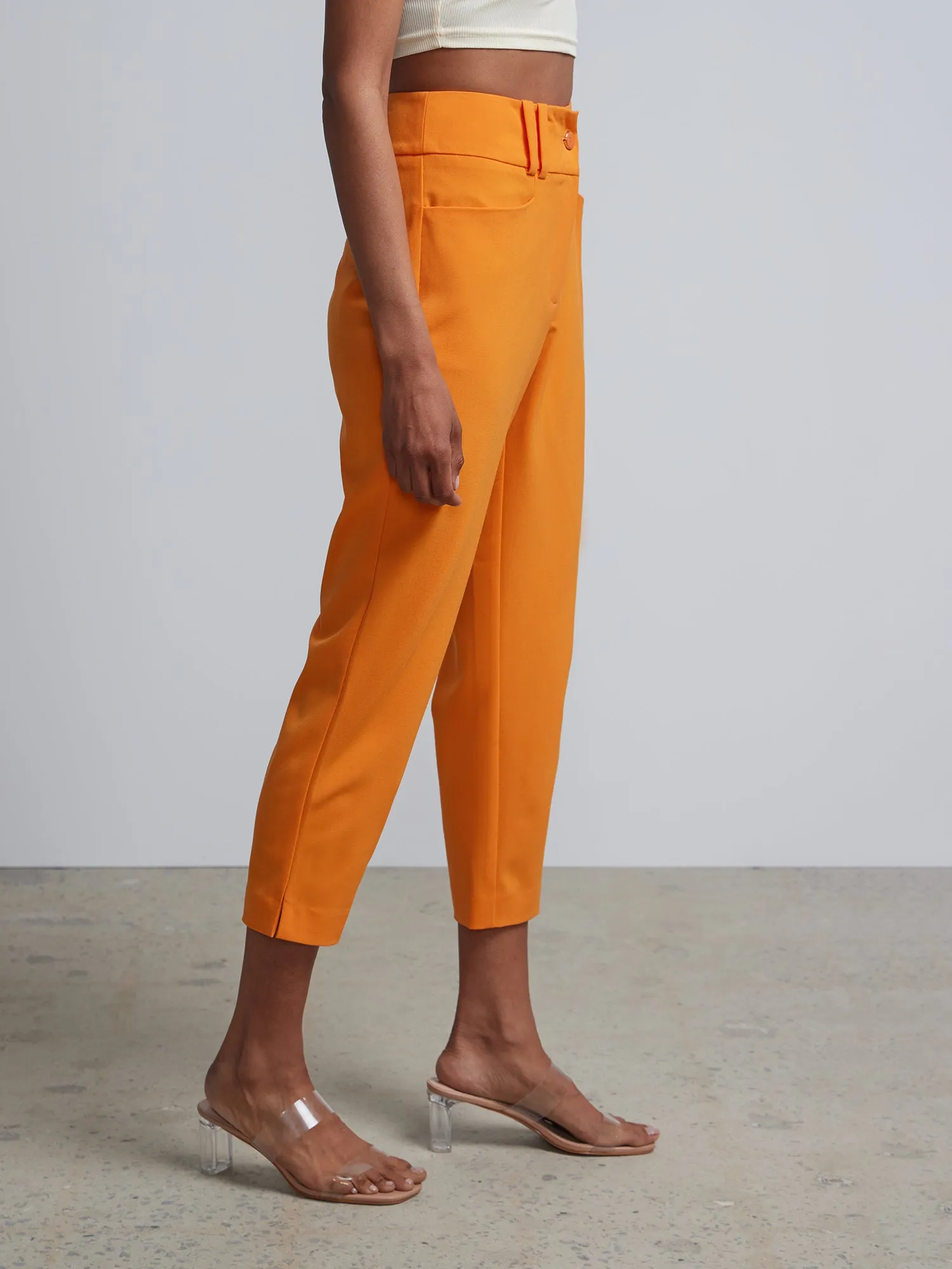 Petite Essential Stretch High Rise Capri Pant