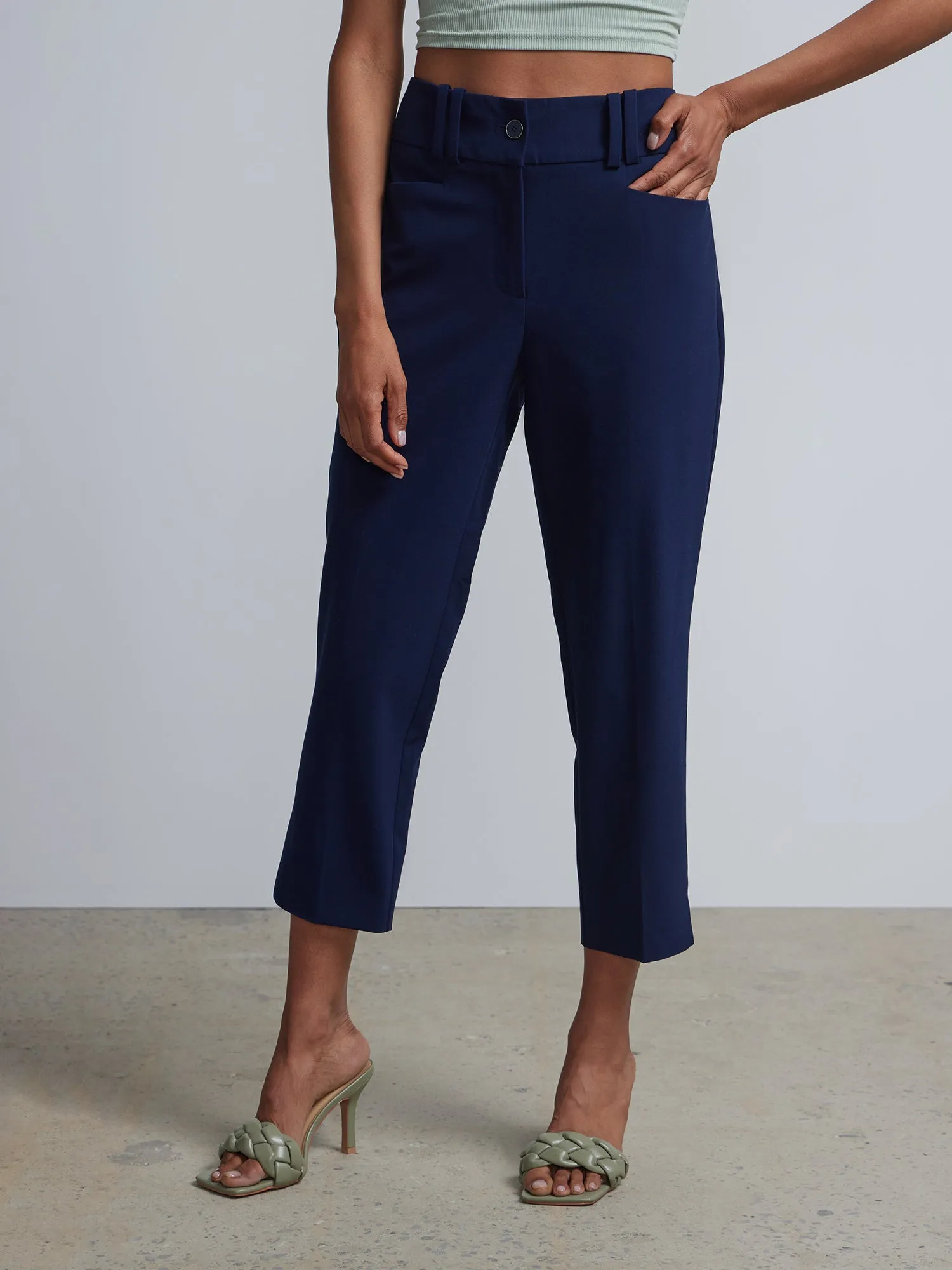 Petite Essential Stretch High Rise Capri Pant