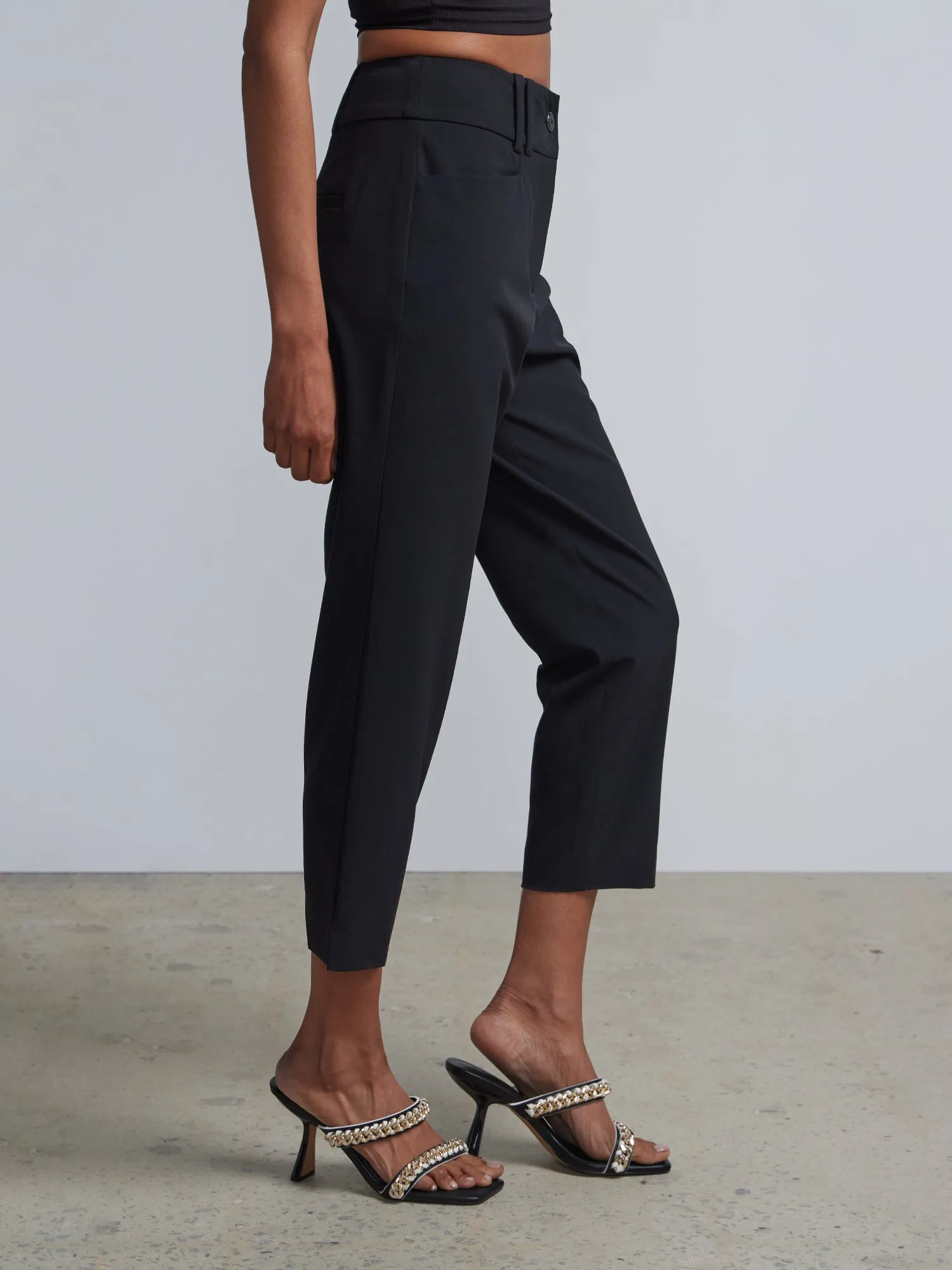 Petite Essential Stretch High Rise Capri Pant