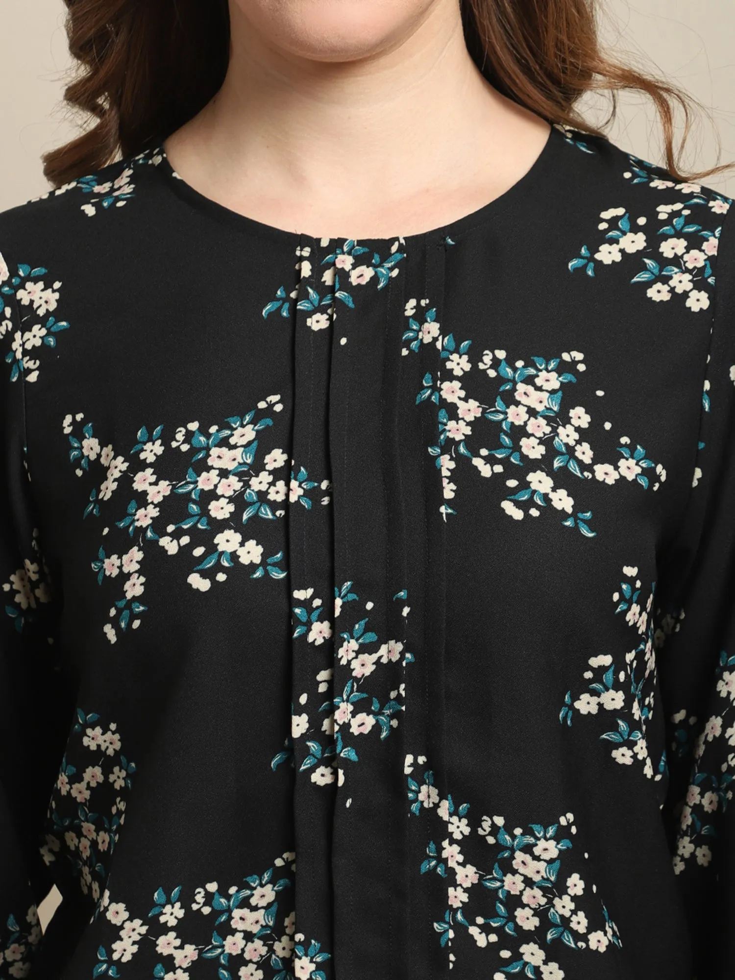 Women's Casual  Black Floral Print Round neck   Tunic