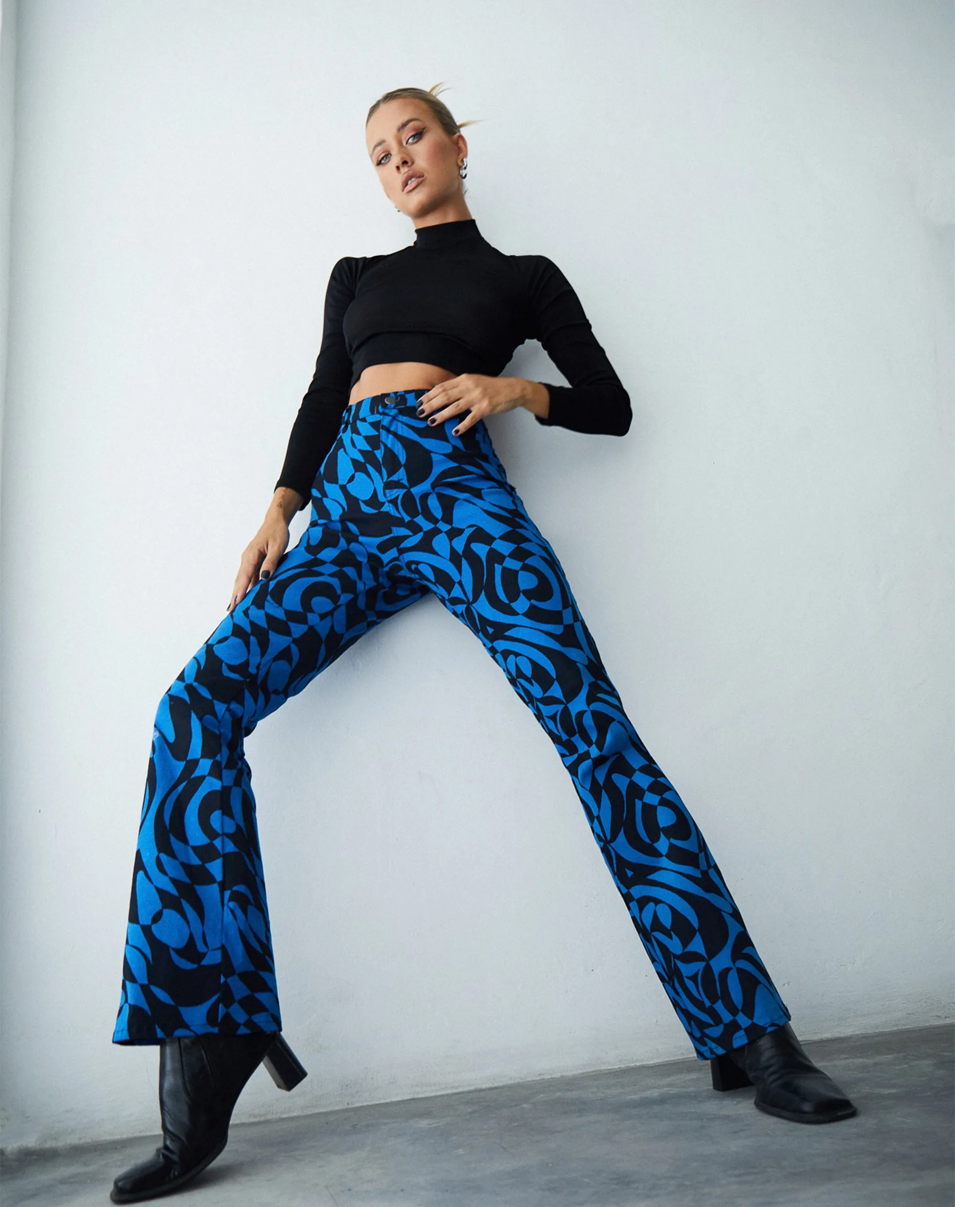 Zoven Trouser in Irregular Optic Blue